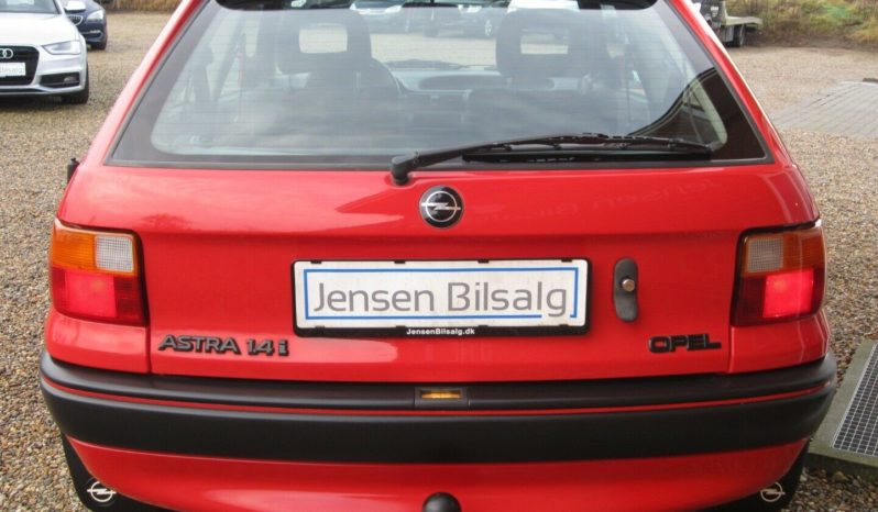 Opel Astra 1,4i GL full