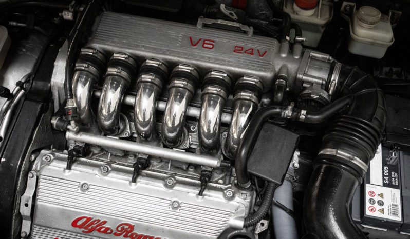 Alfa Romeo GT V6 full