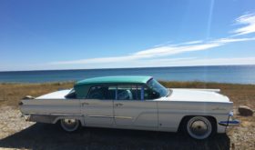 Lincoln Continental v8