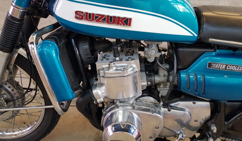 Suzuki GT 750 full