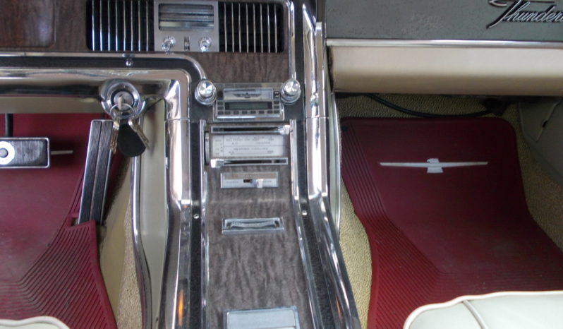 Ford Thunderbird 6,4 V8 300 HK Aut full