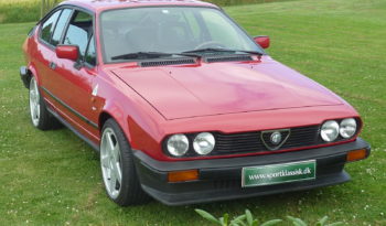 Alfa Romeo GTV 2,0 full