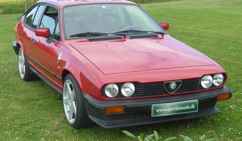 Alfa Romeo GTV 2,0 full