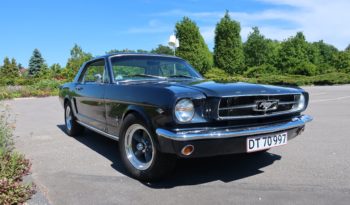 Ford Mustang coupe full