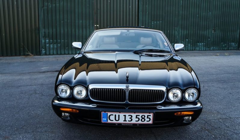 Jaguar XJ8 4 dørs sedan sovereign full