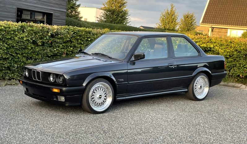 BMW 3-serie E30 320i Coupe full