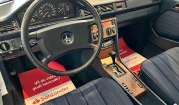 Mercedes-Benz E-Klasse (W124) 230 CE Coupe full
