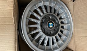 Dæk/fælge BMW E12 & E28 NYE originale fælge