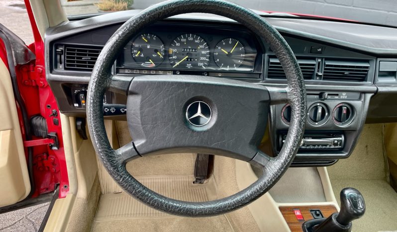 Mercedes-Benz 190 (type 201) 2,0 105HK full