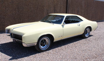 Buick Riviera V 8 Coupe full