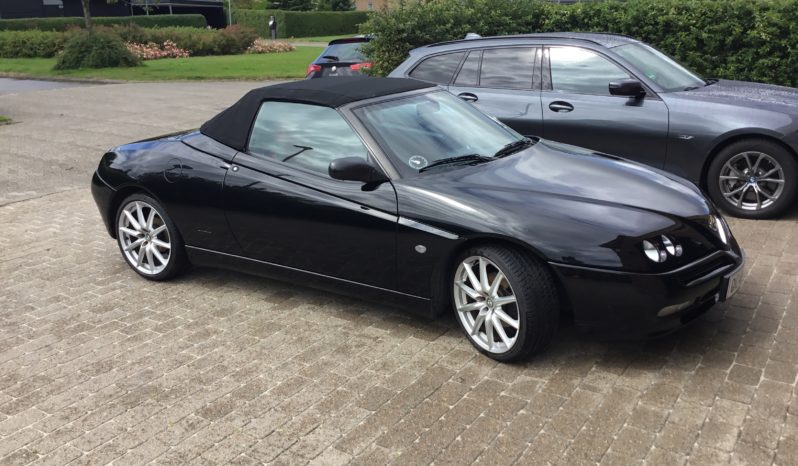 Alfa Romeo Spider 916 spider full