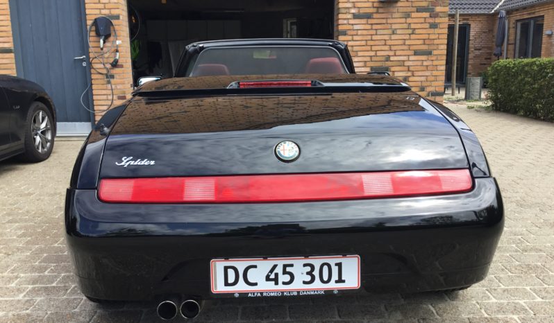 Alfa Romeo Spider 916 spider full