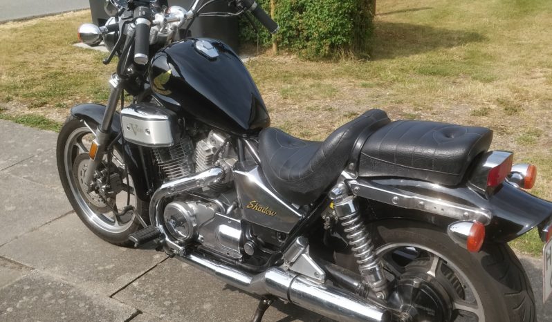 Honda Shadow VT 700C full