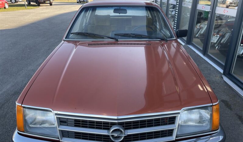 Opel Commodore 2,5 A Coupe full