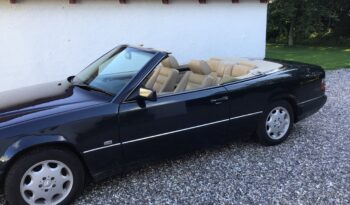 Mercedes-Benz E-Klasse (W124) E220 2,2 Cabriolet full