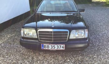 Mercedes-Benz E-Klasse (W124) E220 2,2 Cabriolet full