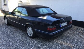 Mercedes-Benz E-Klasse (W124) E220 2,2 Cabriolet full