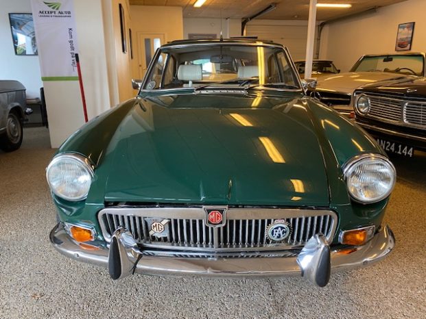 MG MGB GT Coupe full