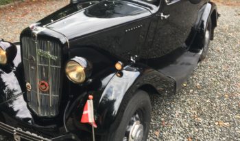Morris Eight Saloon full