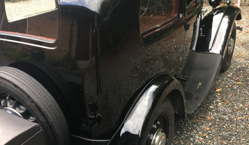Morris Eight Saloon full