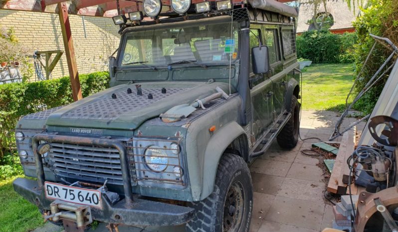 Land Rover Defender BUS full