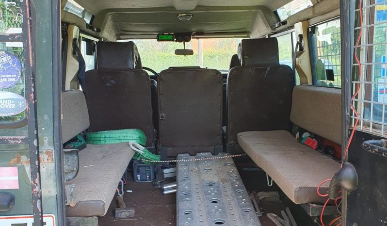 Land Rover Defender BUS full