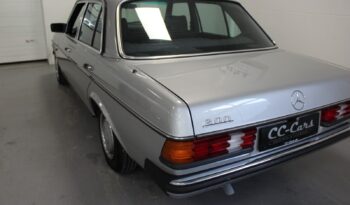 Mercedes-Benz 200-300 (W123) 200 2,0 aut. full