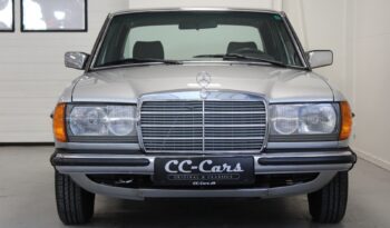 Mercedes-Benz 200-300 (W123) 200 2,0 aut. full