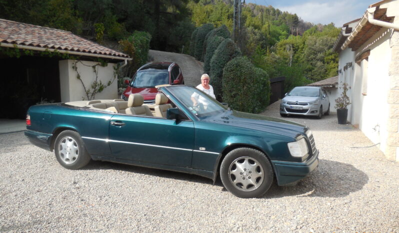 Mercedes-Benz E-Klasse (W124) E220 2,2 Cabriol1997 full