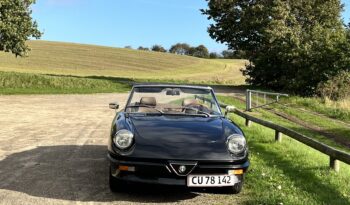 Alfa Romeo Spider 2,0 Cabriolet full