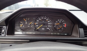 Mercedes-Benz E-Klasse (W124) 300 E full