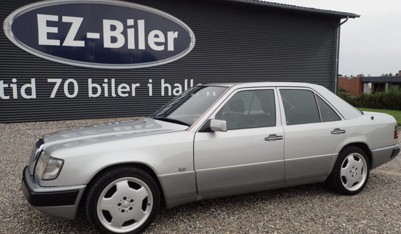 Mercedes-Benz E-Klasse (W124) 300 E full