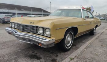 Chevrolet Impala 4 Door Sedan full