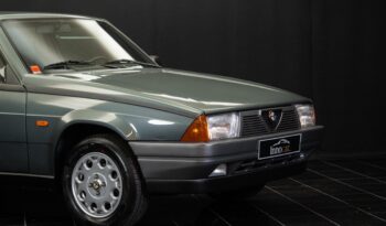 Alfa Romeo 75 1,6 full