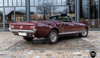 Ford Mustang GT Convertible full