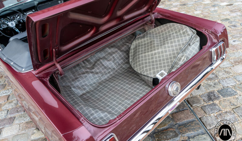 Ford Mustang GT Convertible full