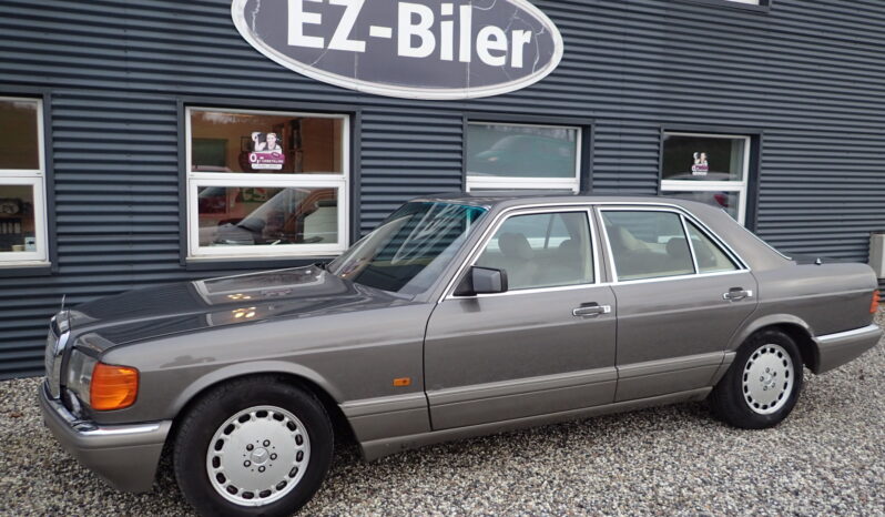 Mercedes-Benz S-Klasse (W126) 300 SE full