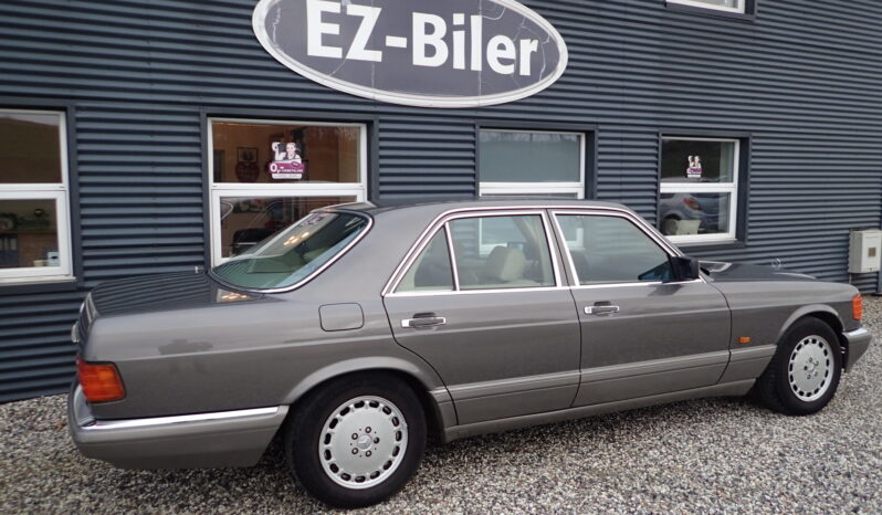 Mercedes-Benz S-Klasse (W126) 300 SE full