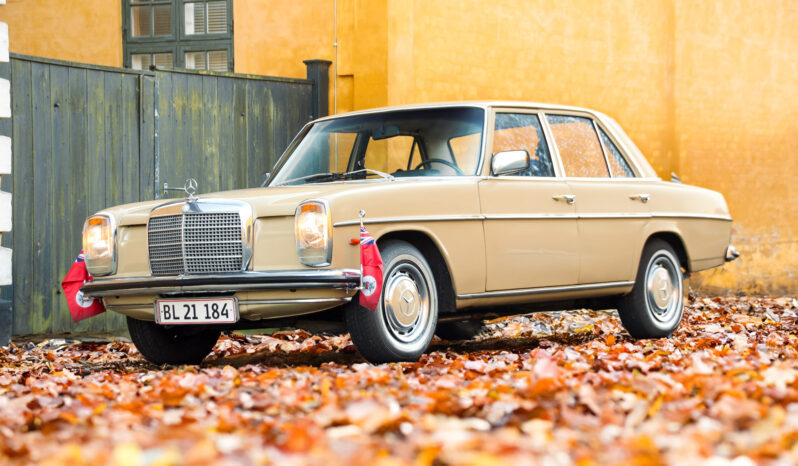 Mercedes-Benz 200-230 (W115) 200 full