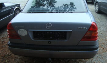 Mercedes-Benz C-Klasse (W220) 200D full