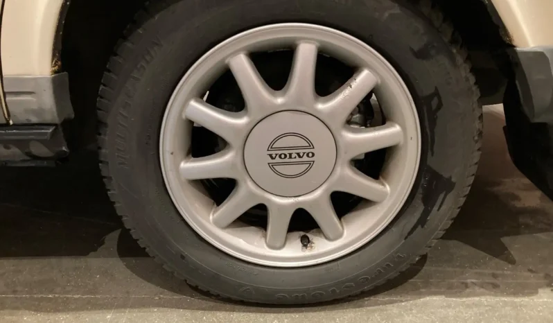 Volvo 200-Serie 240 2,3 Van full