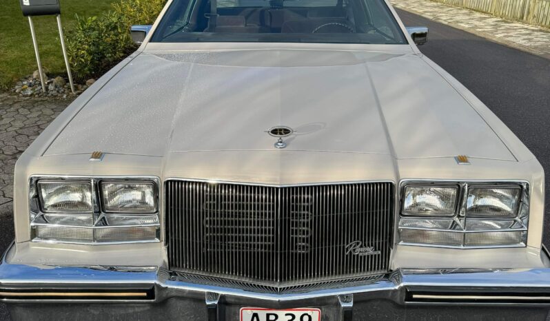 Buick Riviera Luxury full
