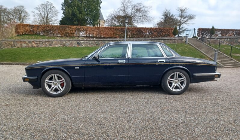 Jaguar XJ6 4 dørs sedan sovereign full