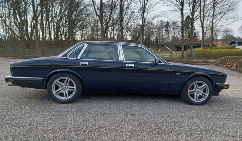 Jaguar XJ6 4 dørs sedan sovereign full