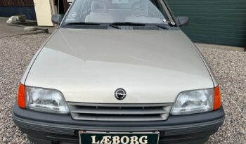 Opel Kadett 1,3 S Stc. full