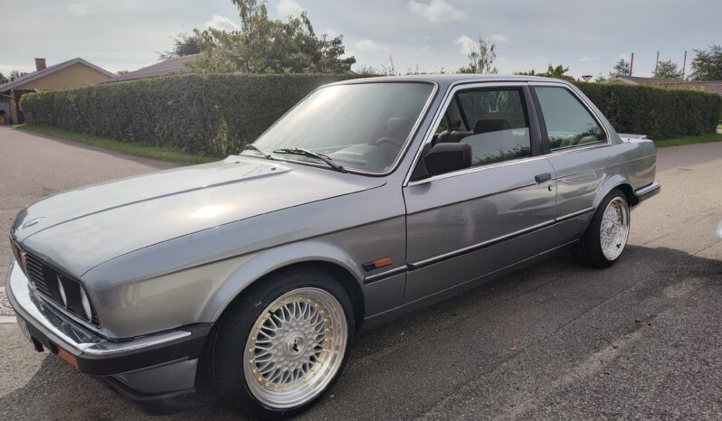 BMW 3-serie E30 320I 2,0 Coupé full