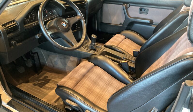 BMW 3-serie E30 320i Cabriolet full
