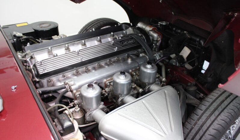Jaguar E-Type 4,2 Roadster full
