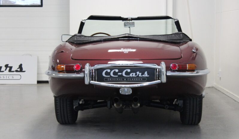 Jaguar E-Type 4,2 Roadster full