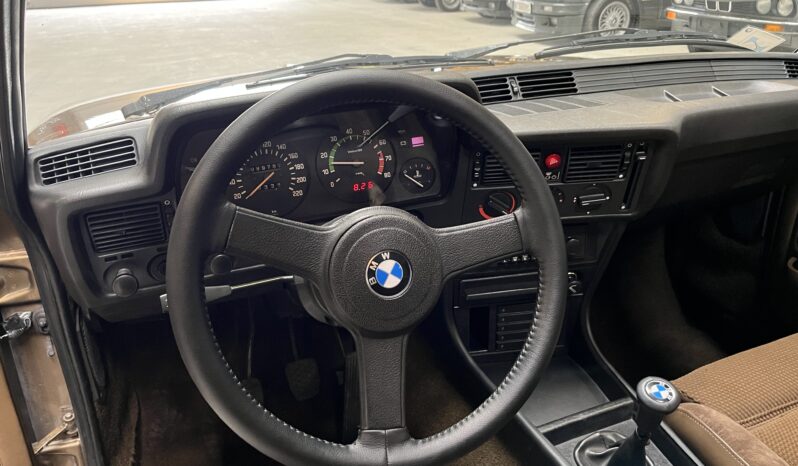 BMW 3-serie E21 323i Coupe full